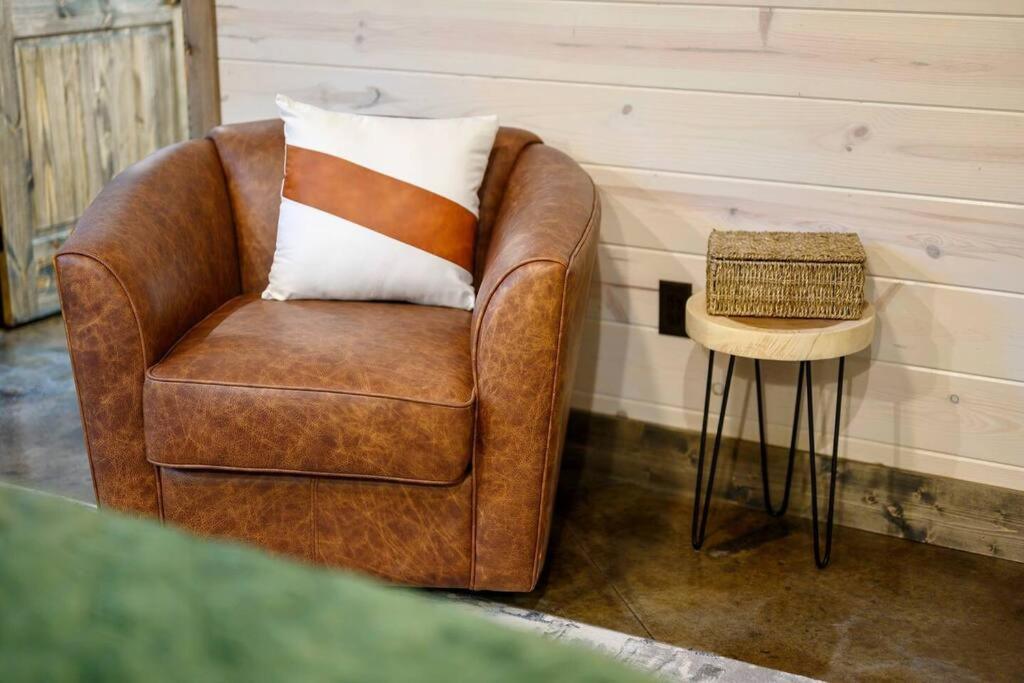 Ember Skye Cabin - 2 Bdr & Bunk Nook/2.5 Bath Broken Bow Εξωτερικό φωτογραφία