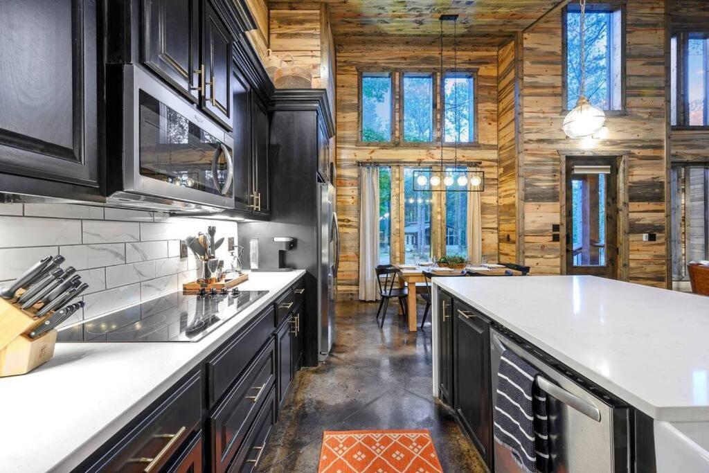 Ember Skye Cabin - 2 Bdr & Bunk Nook/2.5 Bath Broken Bow Εξωτερικό φωτογραφία