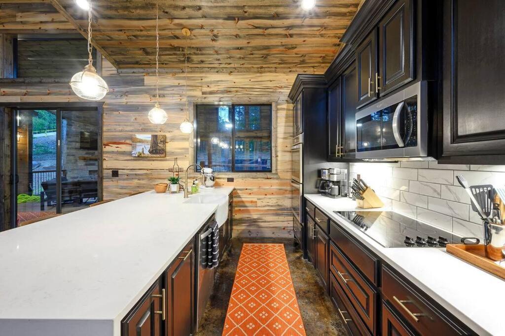 Ember Skye Cabin - 2 Bdr & Bunk Nook/2.5 Bath Broken Bow Εξωτερικό φωτογραφία