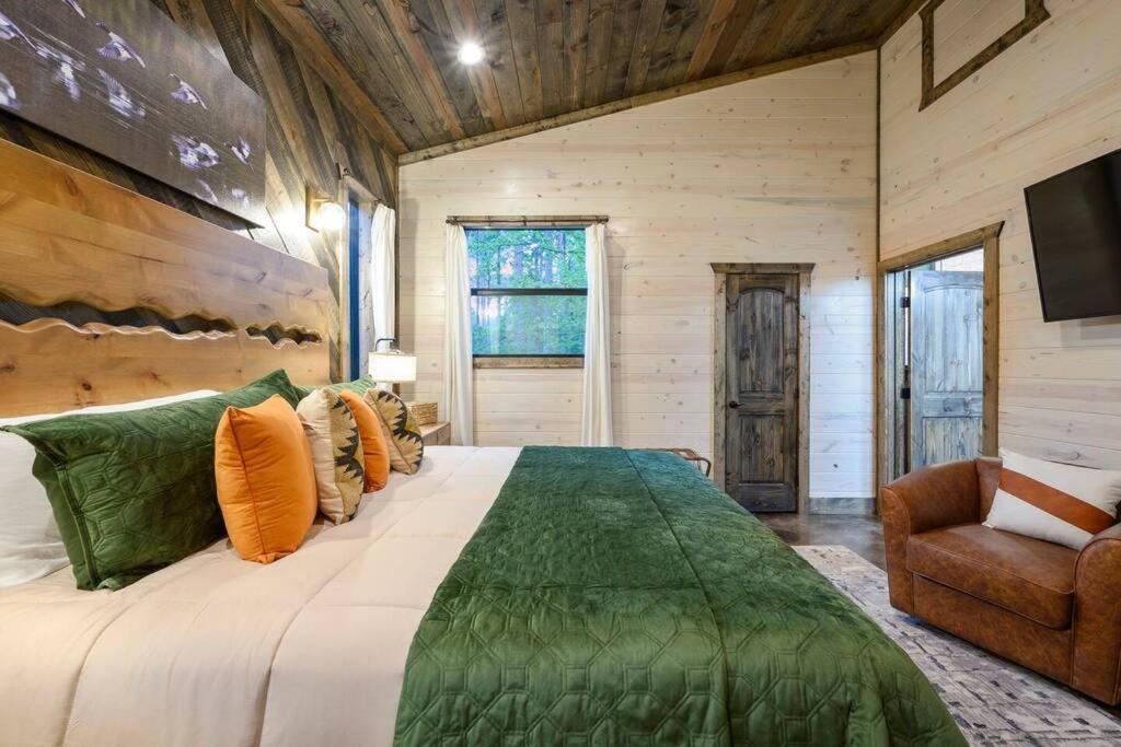 Ember Skye Cabin - 2 Bdr & Bunk Nook/2.5 Bath Broken Bow Εξωτερικό φωτογραφία